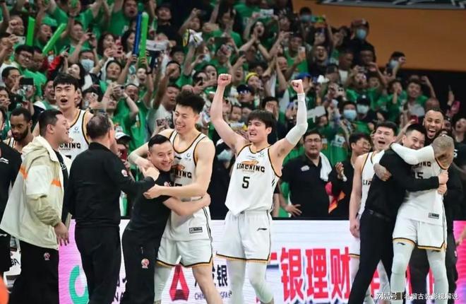 辽宁男篮实力不俗，轻松击败对手